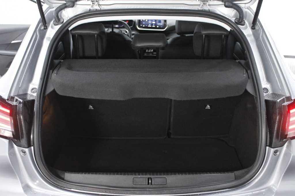 peugeot-208-2025-hibrido-1199cc