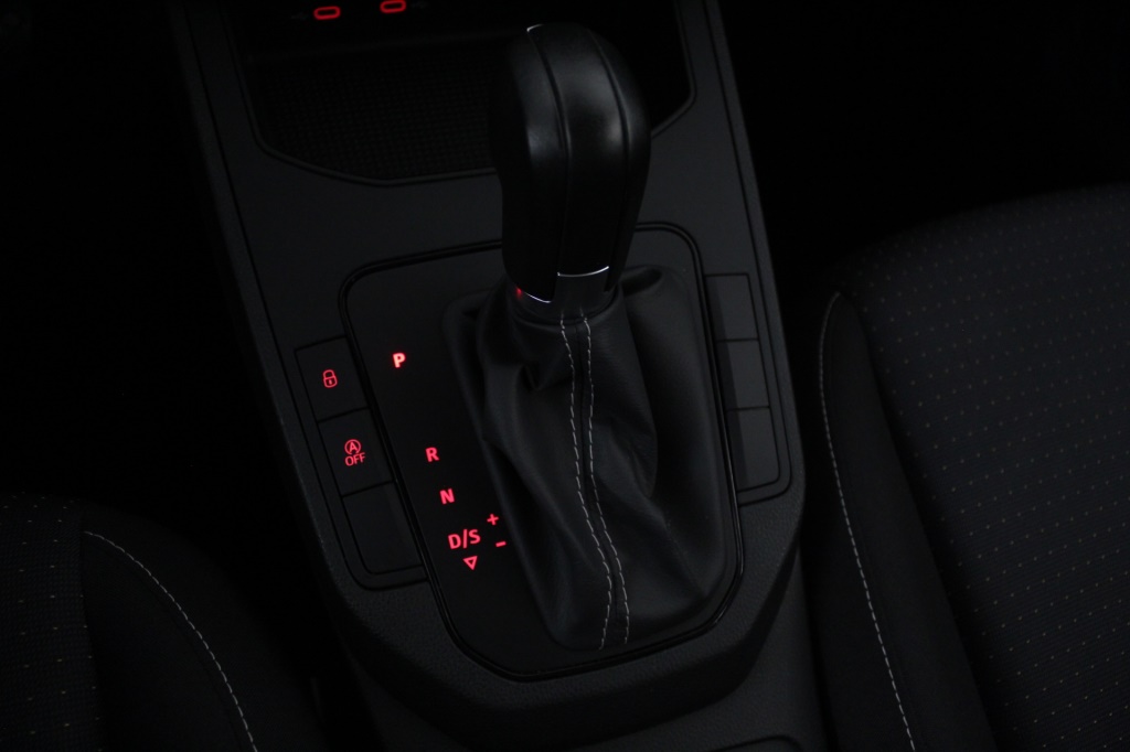 seat-ibiza-2024-gasolina-999cc