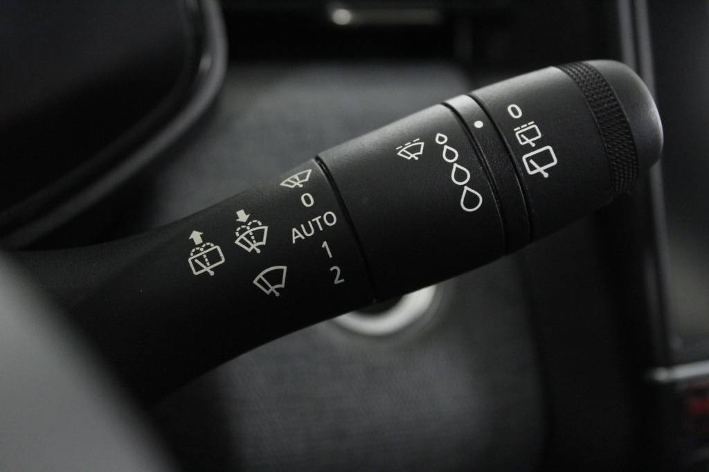 mitsubishi-colt-2024-gasolina-999cc