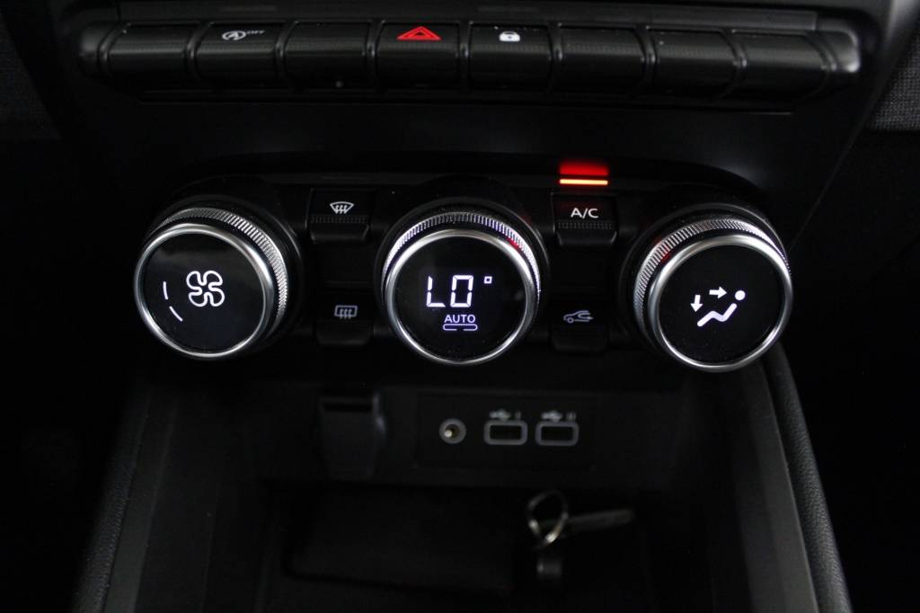 mitsubishi-colt-2024-gasolina-999cc