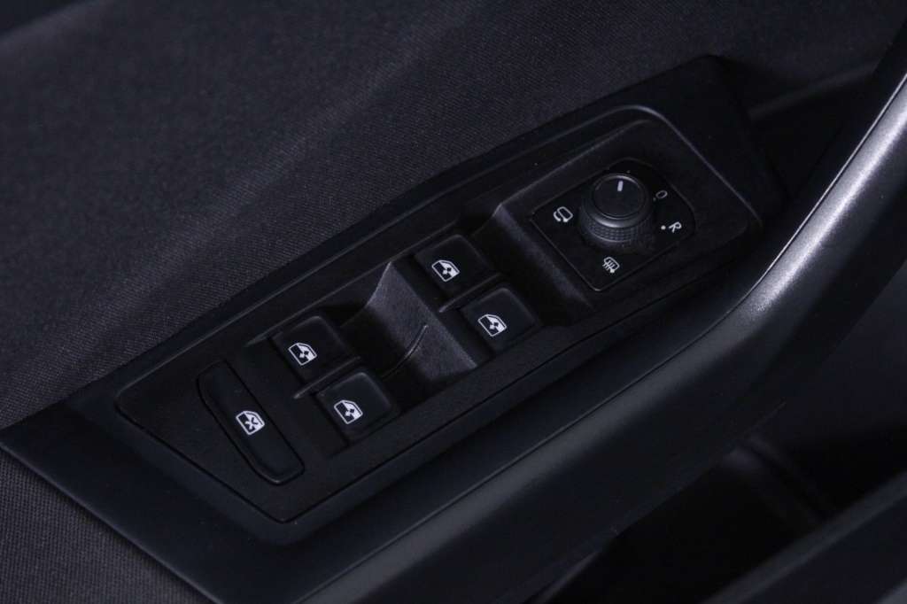 volkswagen-t-roc-2024-gasolina-999cc