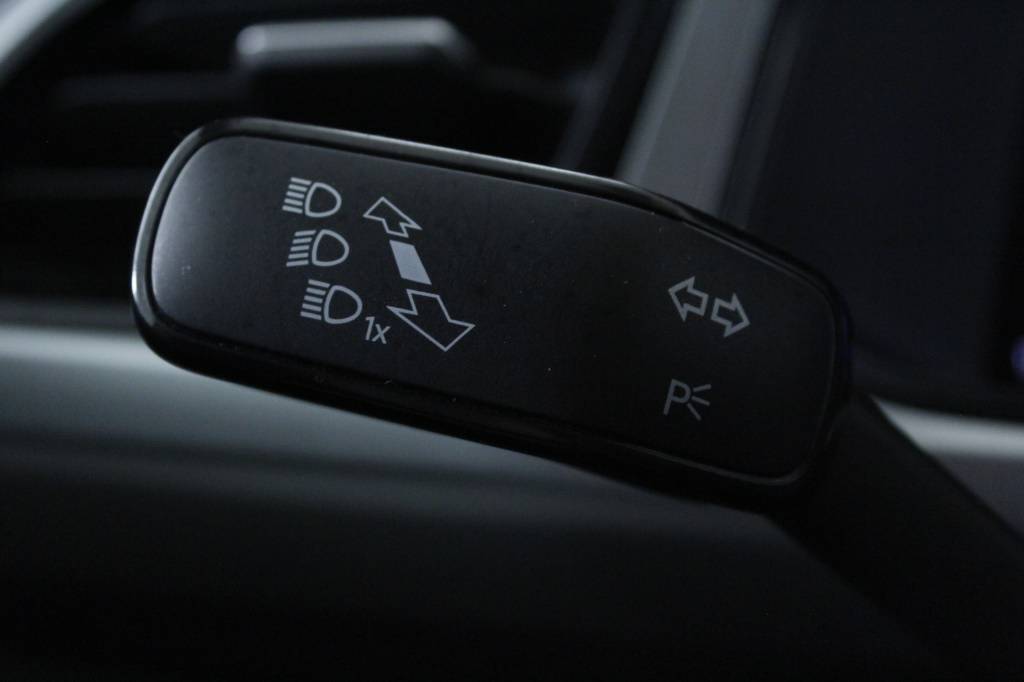 volkswagen-t-roc-2024-gasolina-999cc