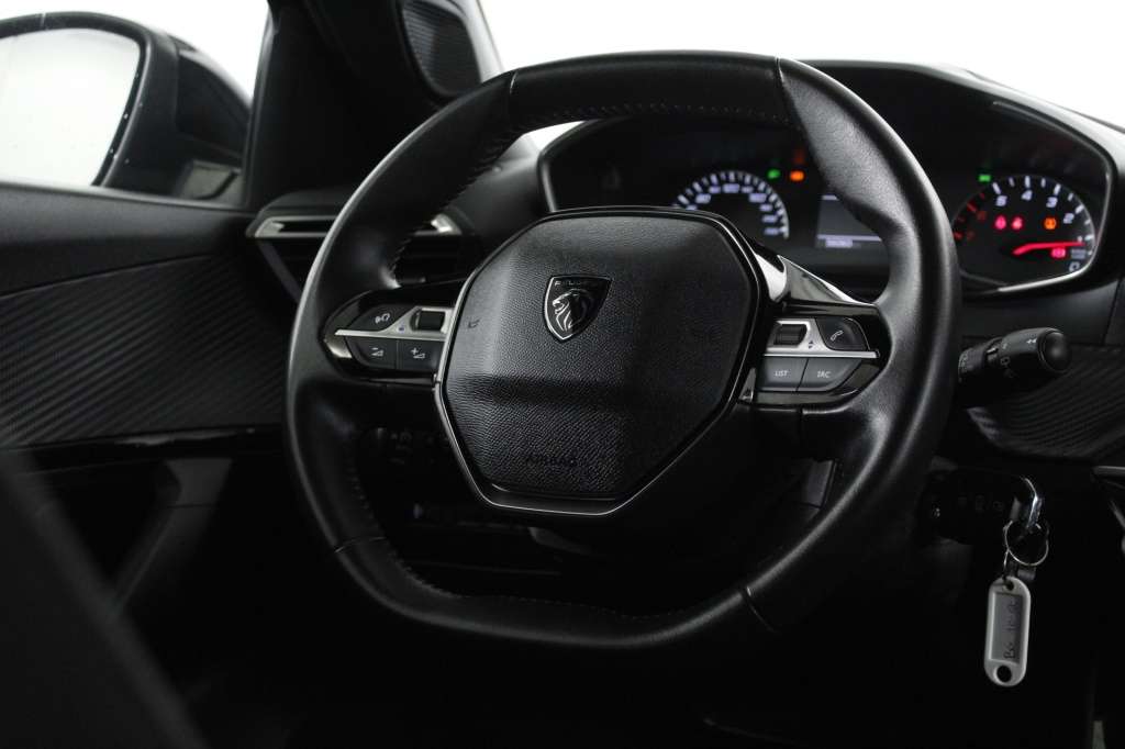 peugeot-2008-2024-gasolina-1199cc