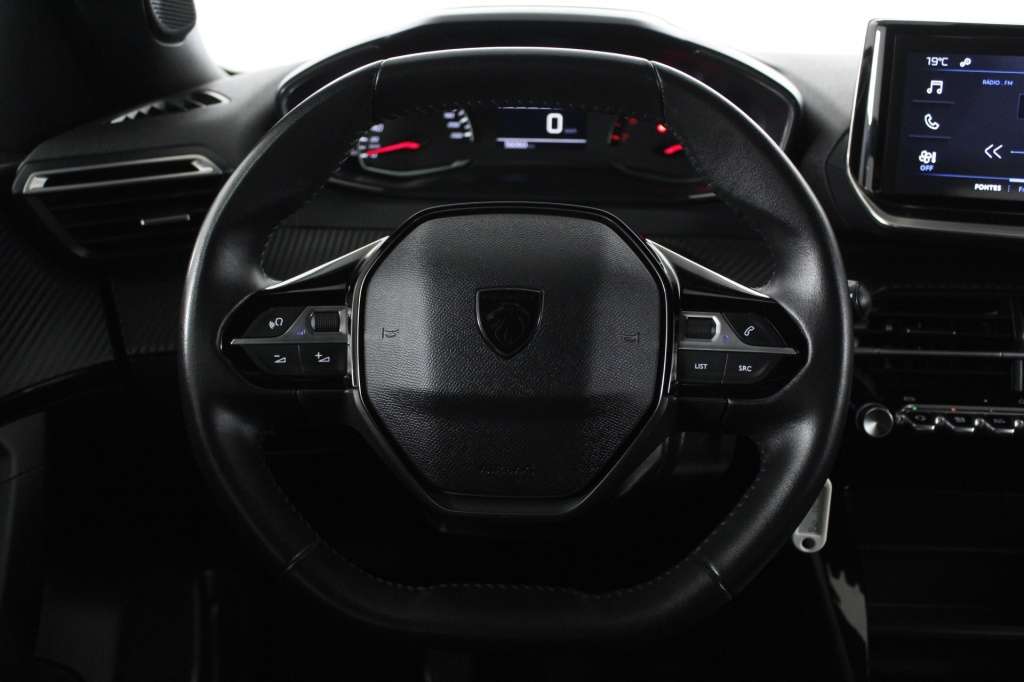 peugeot-2008-2024-gasolina-1199cc