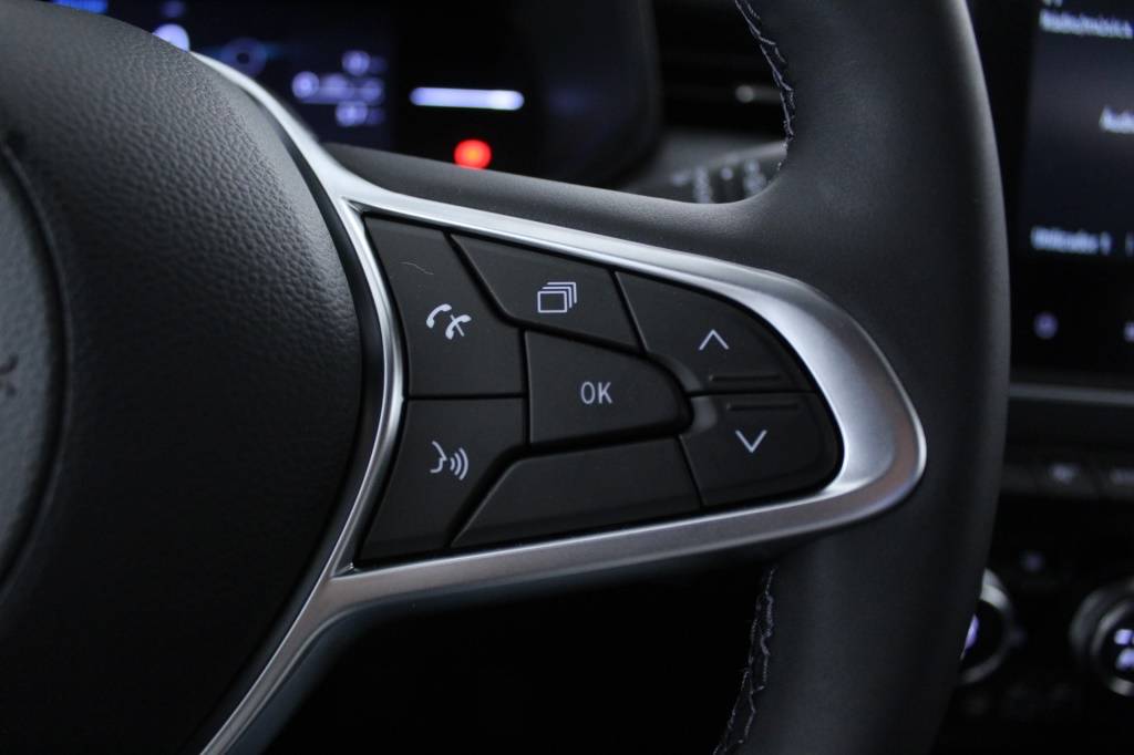 mitsubishi-colt-2024-gasolina-999cc