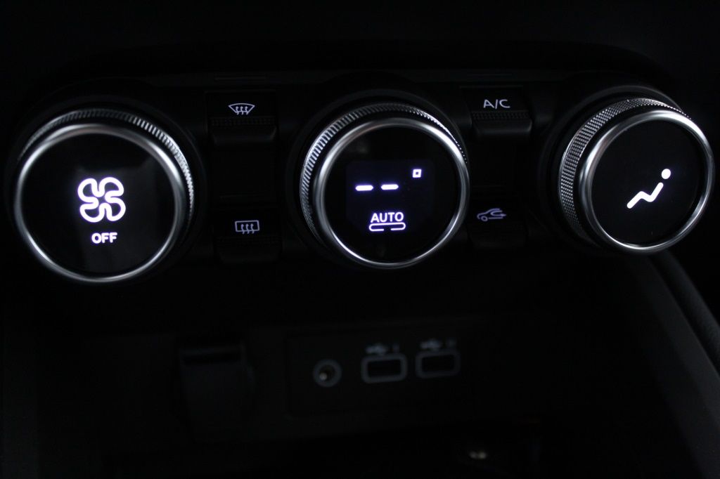 mitsubishi-colt-2024-gasolina-999cc