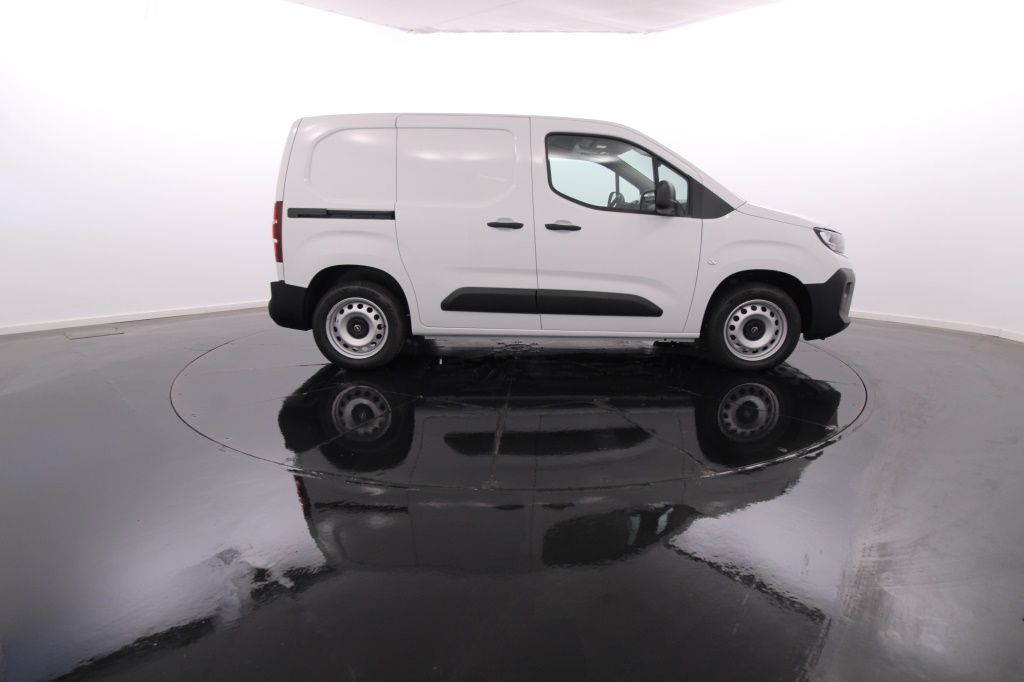 opel-combo-2024-diesel-1499cc