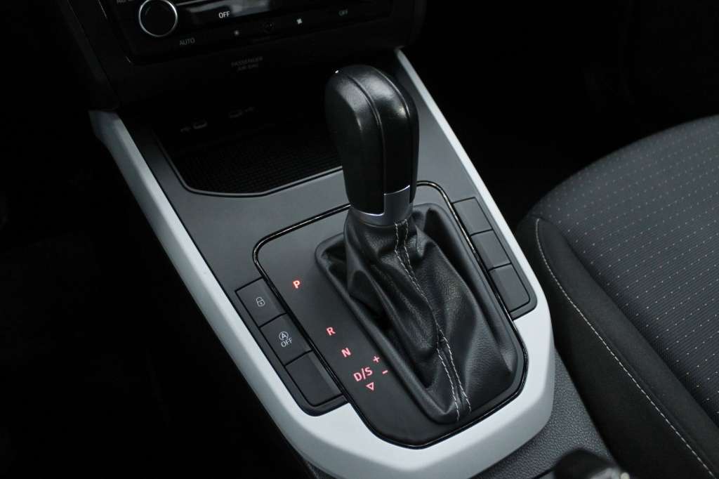 seat-arona-2024-gasolina-999cc