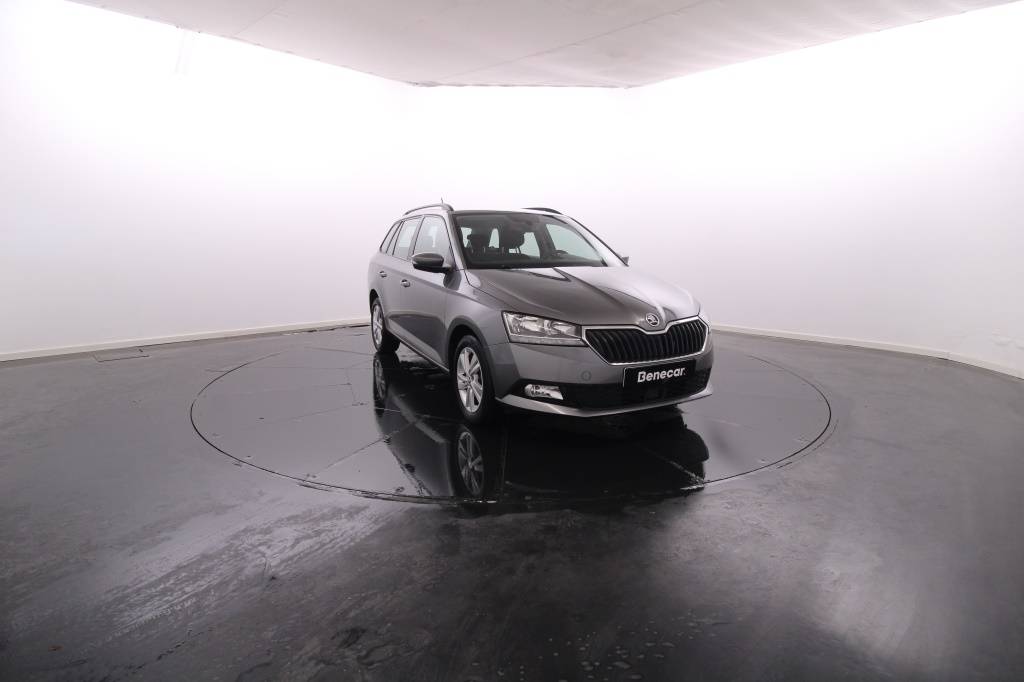 skoda-fabia-2022-gasolina-999cc