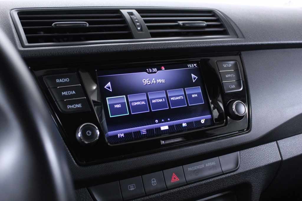skoda-fabia-2022-gasolina-999cc