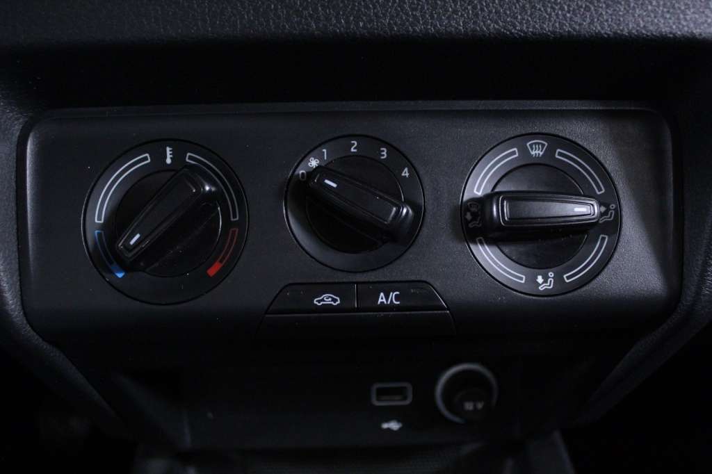 skoda-fabia-2022-gasolina-999cc