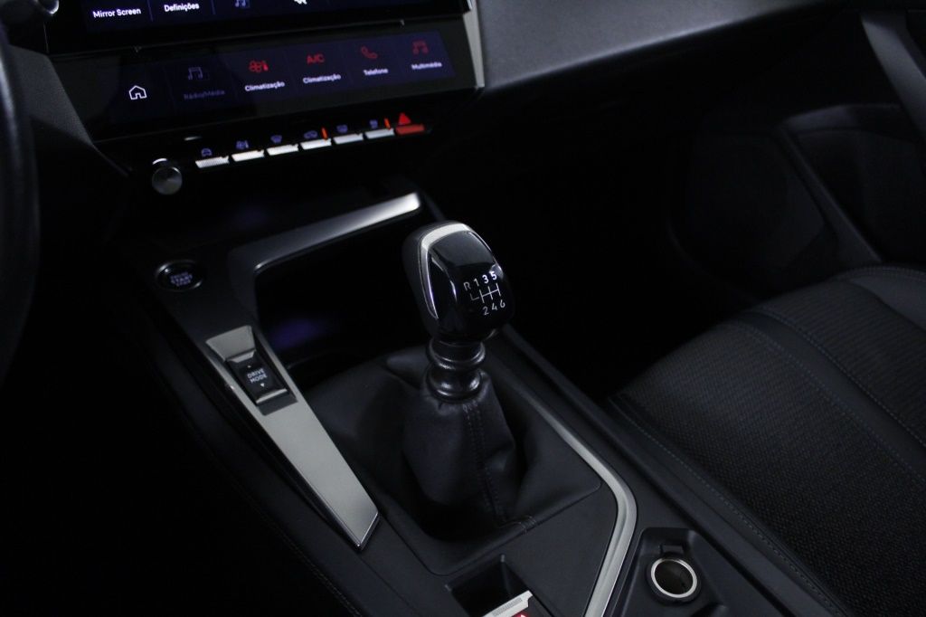 peugeot-308-2022-diesel-1499cc