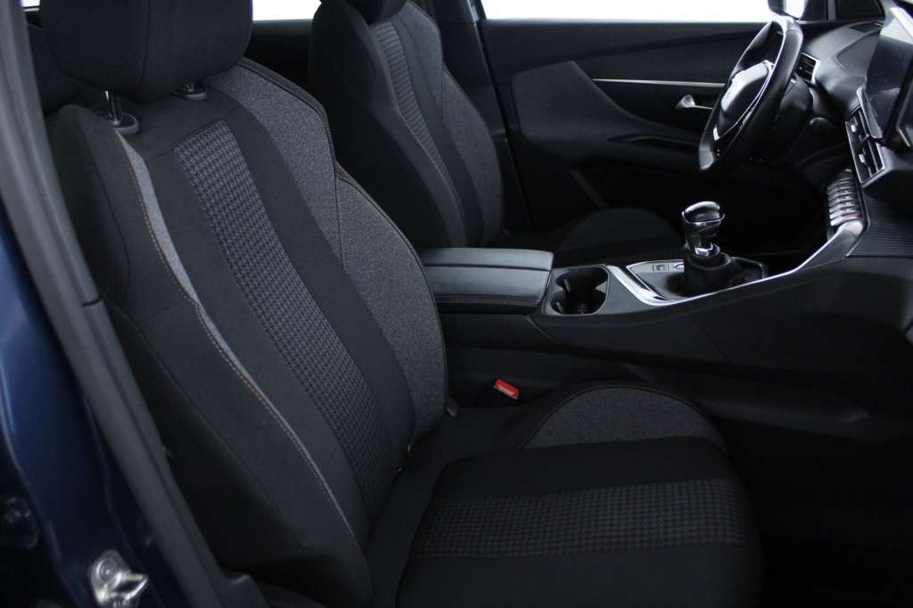 peugeot-3008-2022-diesel-1499cc