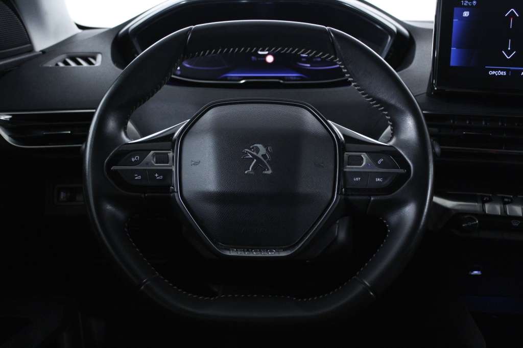 peugeot-3008-2022-diesel-1499cc