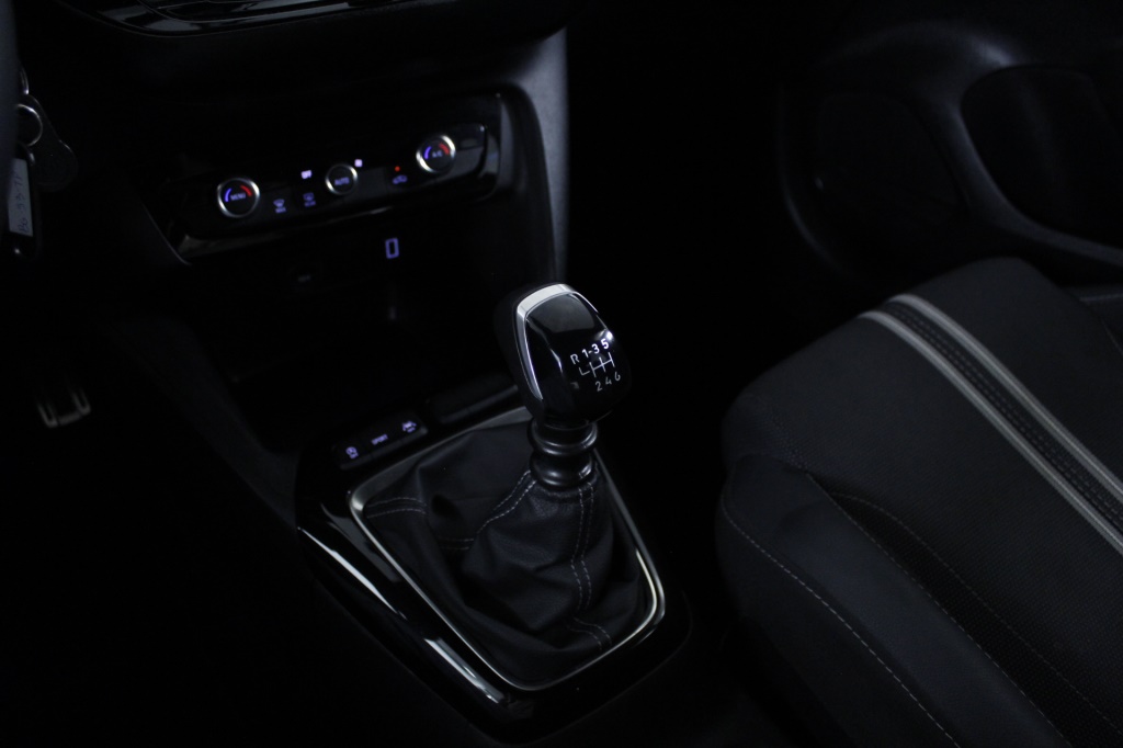 opel-corsa-2024-gasolina-1199cc