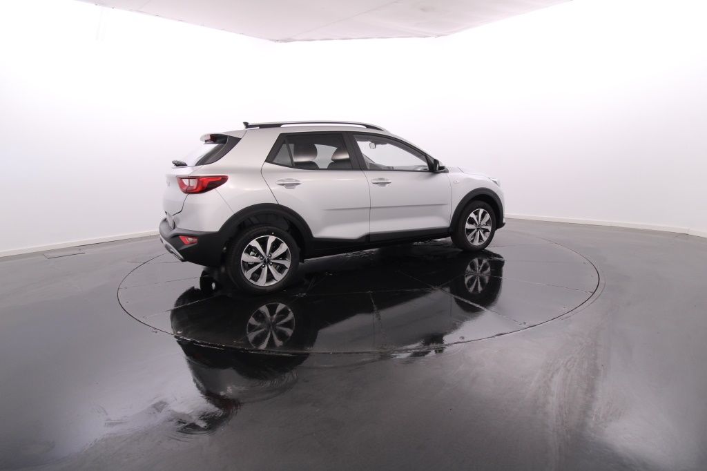 kia-stonic-2024-gasolina-1197cc