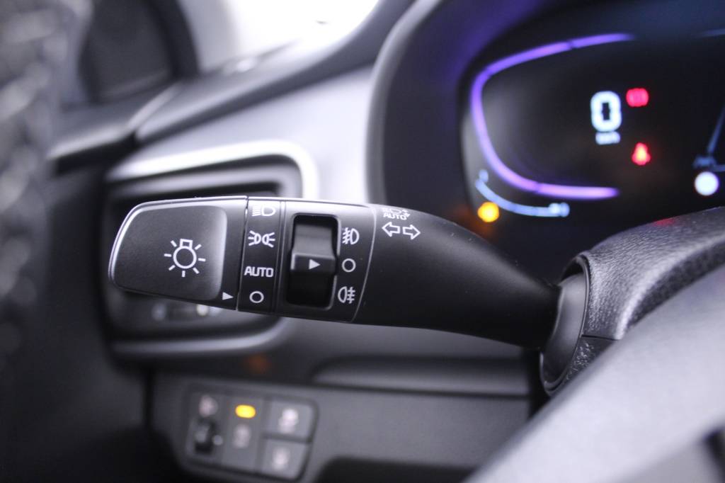 kia-stonic-2024-gasolina-1197cc