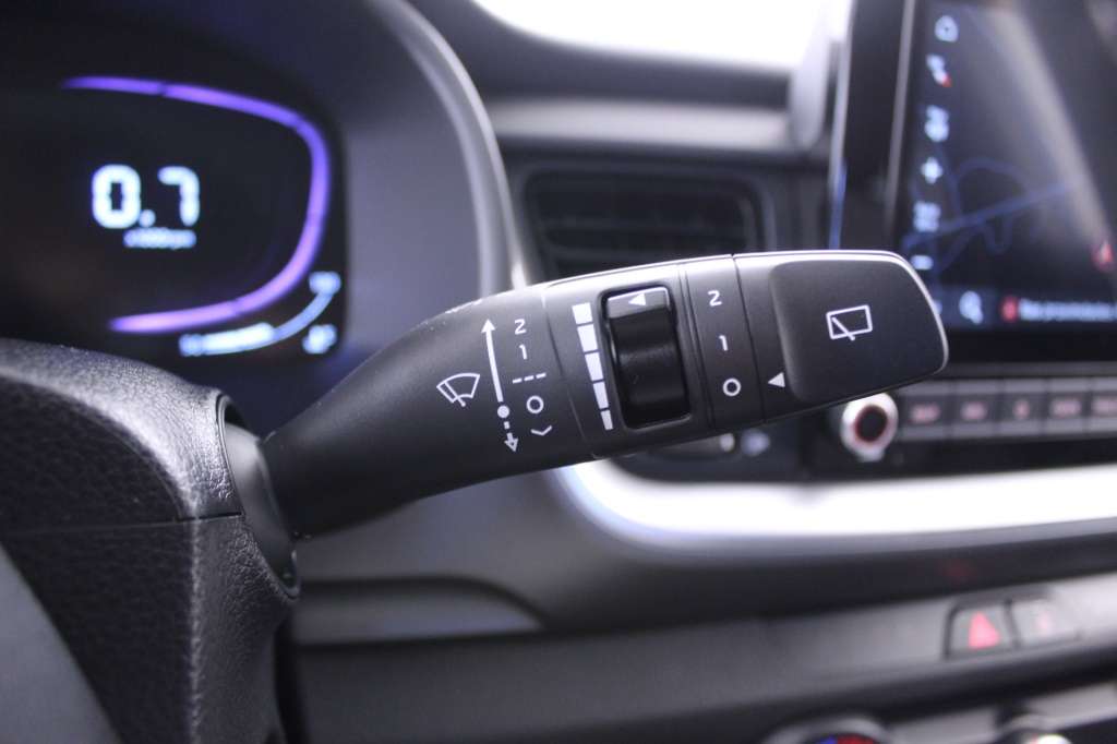 kia-stonic-2024-gasolina-1197cc