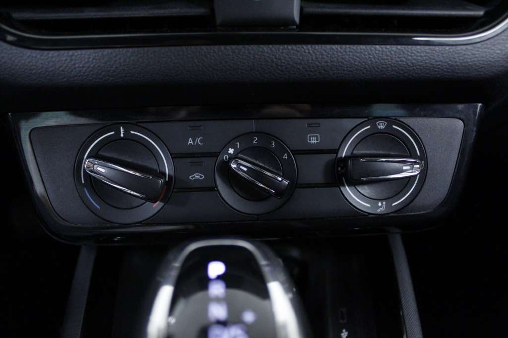 skoda-scala-2024-gasolina-999cc
