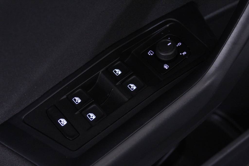 volkswagen-t-roc-2024-gasolina-999cc