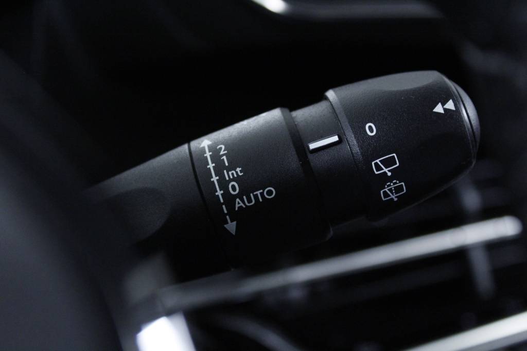 peugeot-2008-2024-gasolina-1199cc