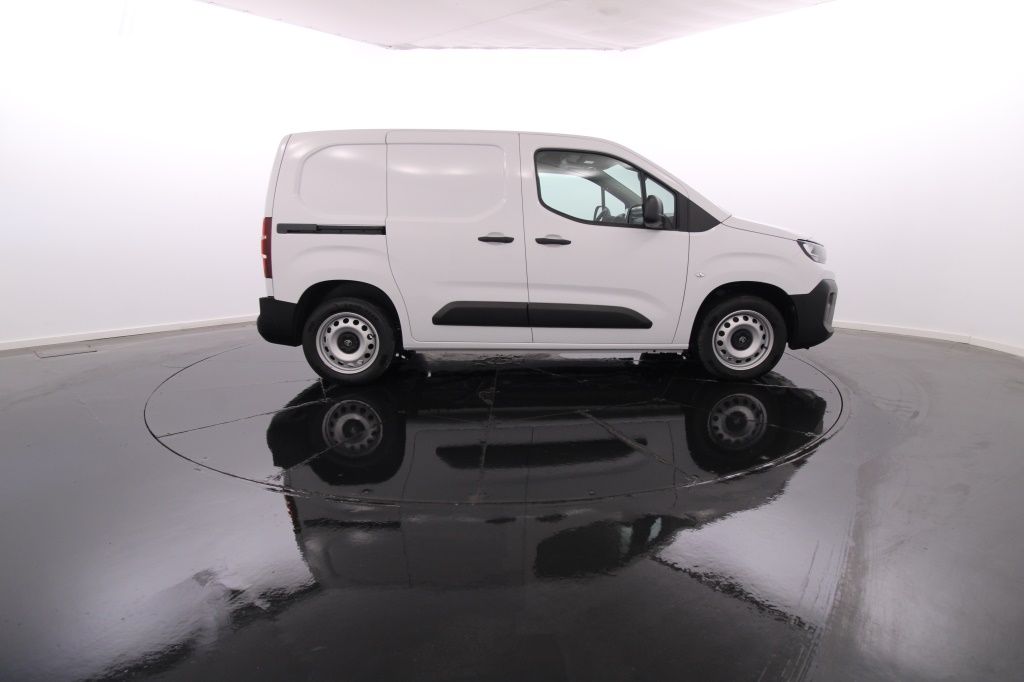 citroen-berlingo-2024-diesel-1499cc
