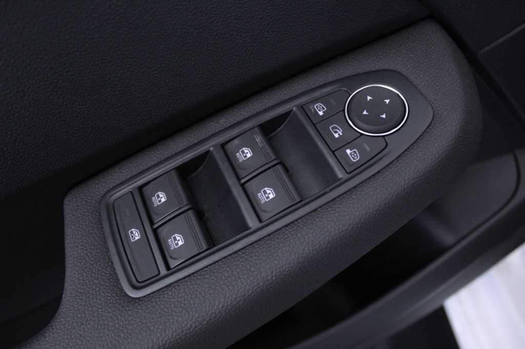 mitsubishi-colt-2024-gasolina-999cc