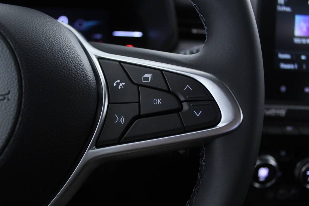 mitsubishi-colt-2024-gasolina-999cc