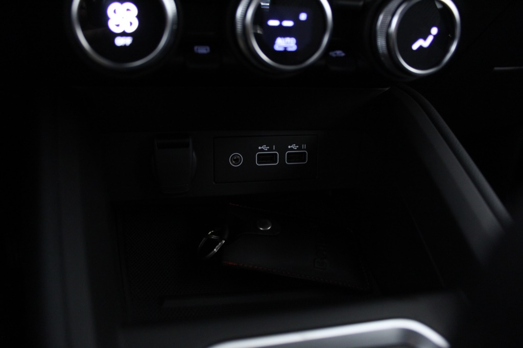 mitsubishi-colt-2024-gasolina-999cc