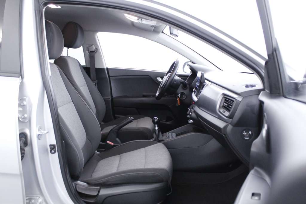 kia-stonic-2022-gasolina-1197cc