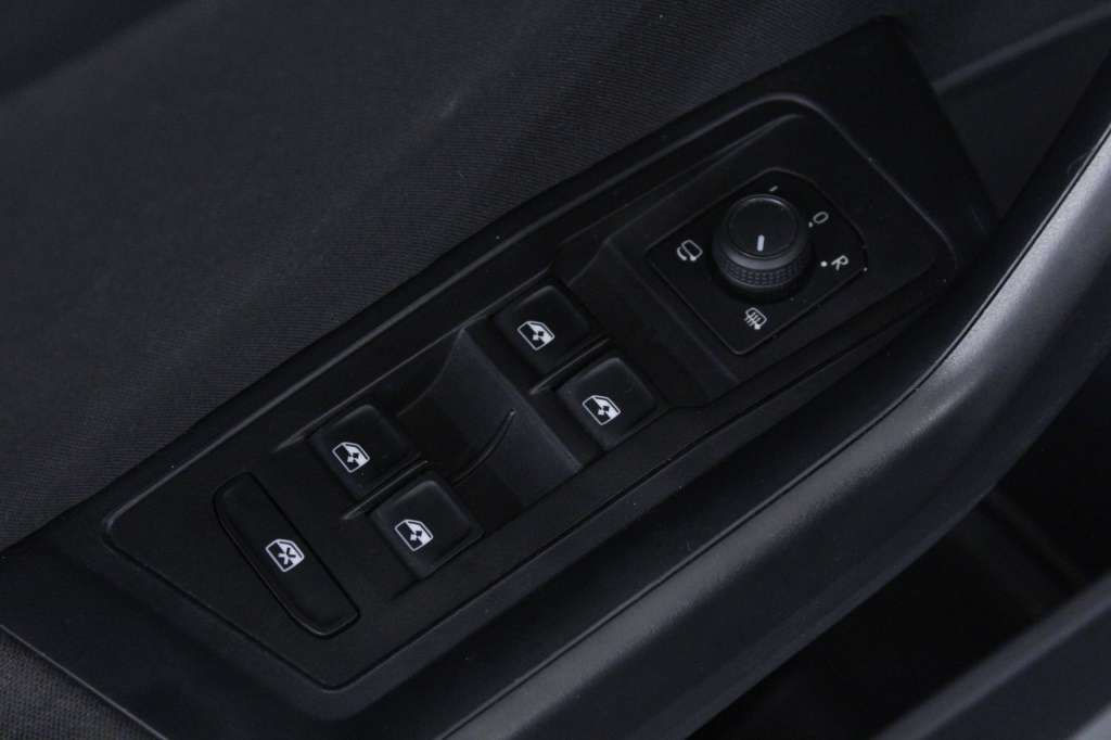 volkswagen-t-roc-2024-gasolina-999cc