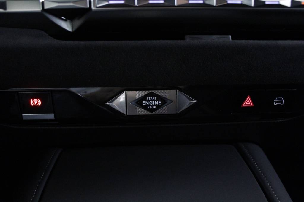 ds-ds-4-2025-hibrido-1199cc