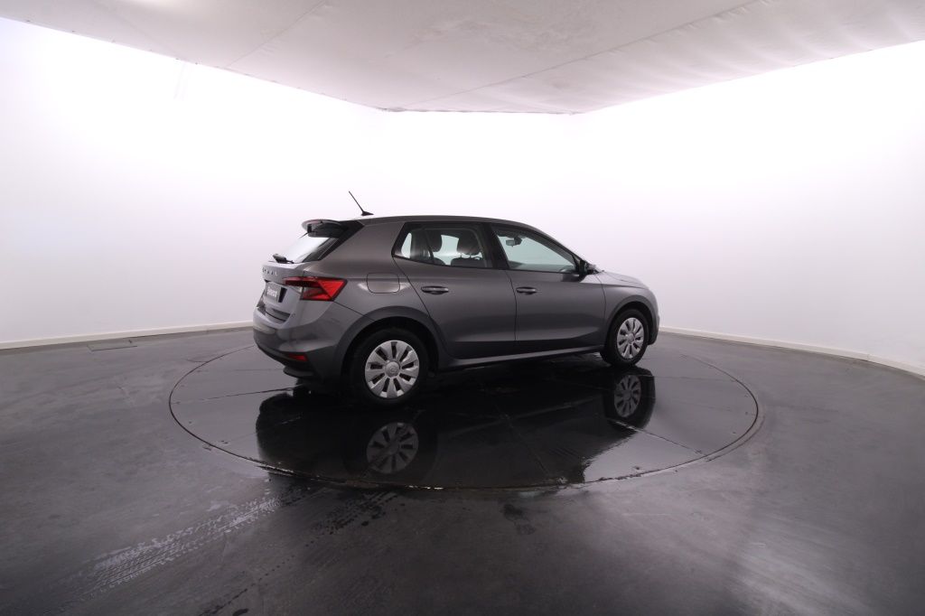 skoda-fabia-2023-gasolina-999cc