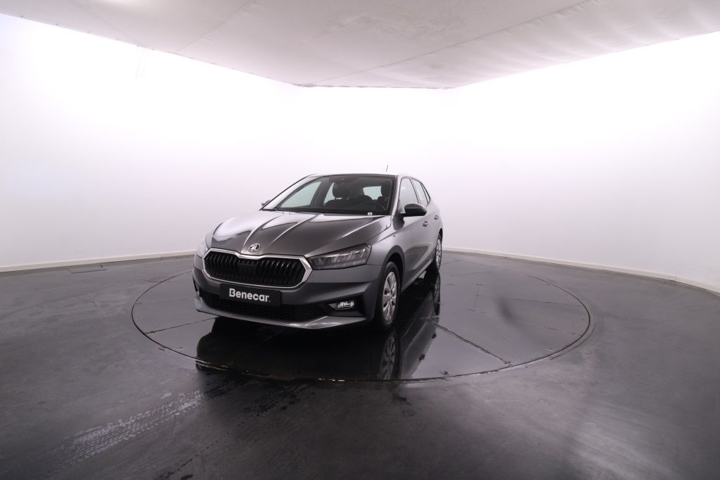 skoda-fabia-2023-gasolina-999cc