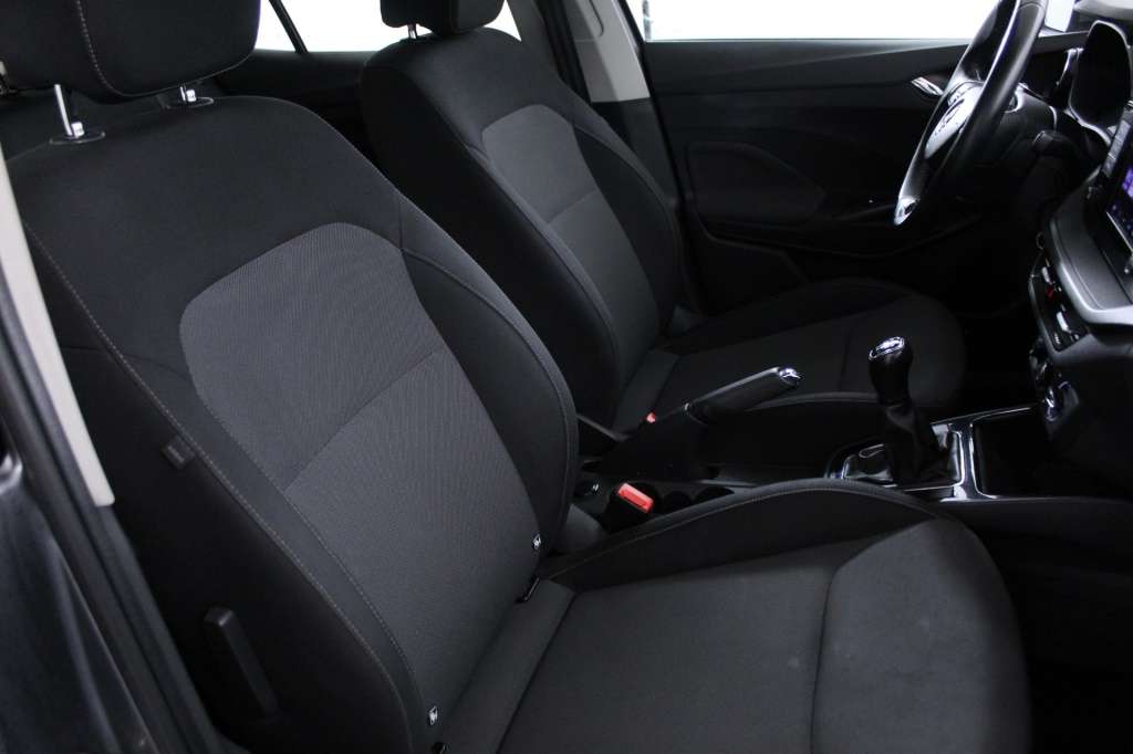 skoda-fabia-2023-gasolina-999cc