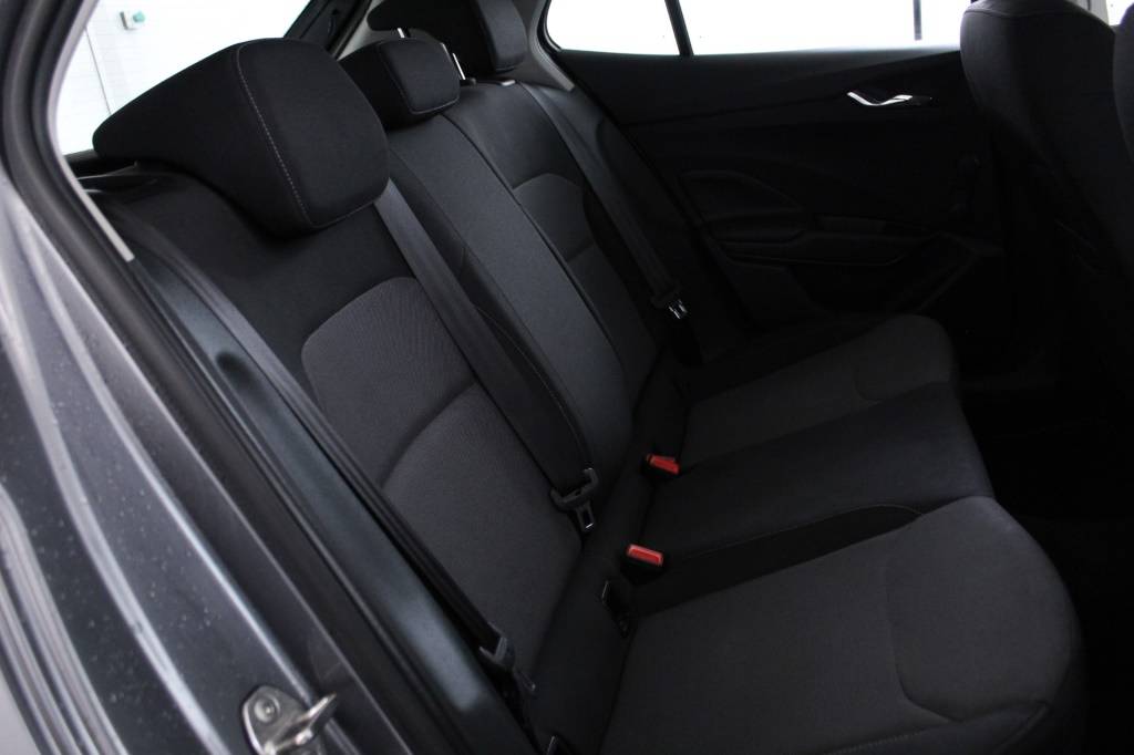 skoda-fabia-2023-gasolina-999cc