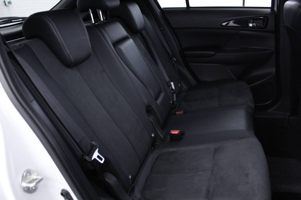 mitsubishi-eclipse-cross-2024-hibrido-2360cc