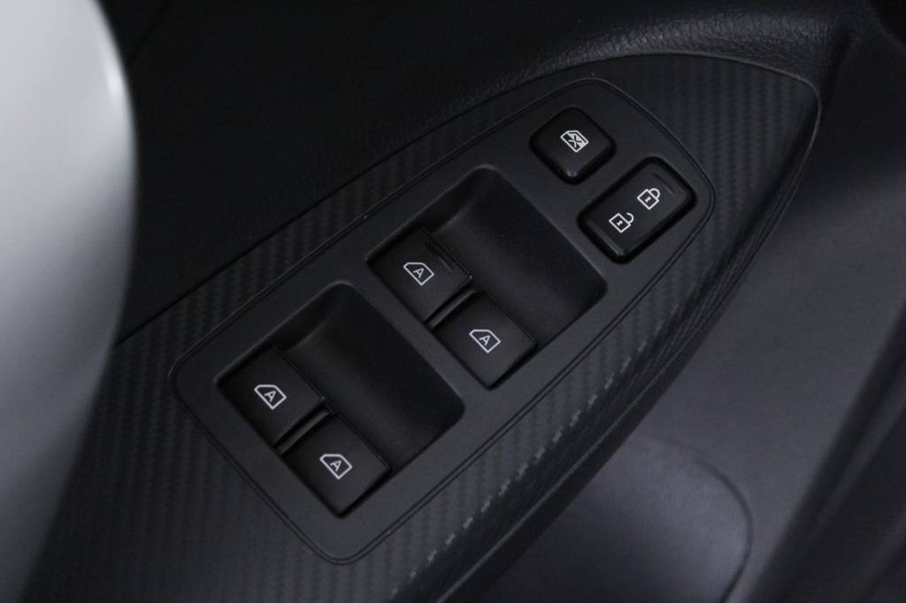 mitsubishi-eclipse-cross-2024-hibrido-2360cc