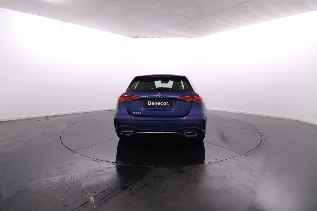 mercedes-benz-classe-a-2024-hibrido-1332cc