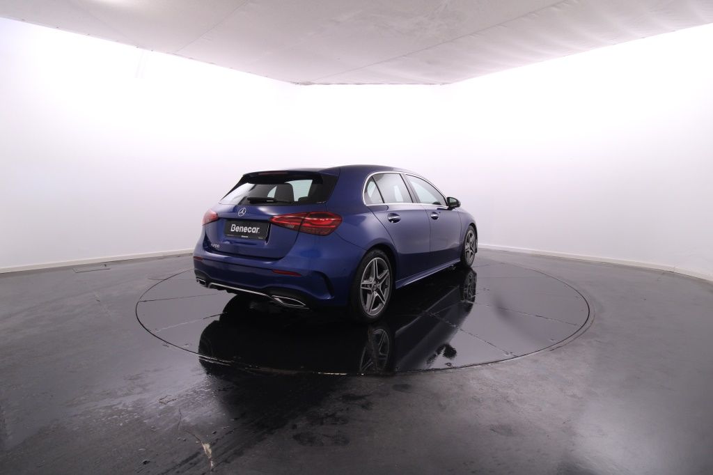 mercedes-benz-classe-a-2024-hibrido-1332cc