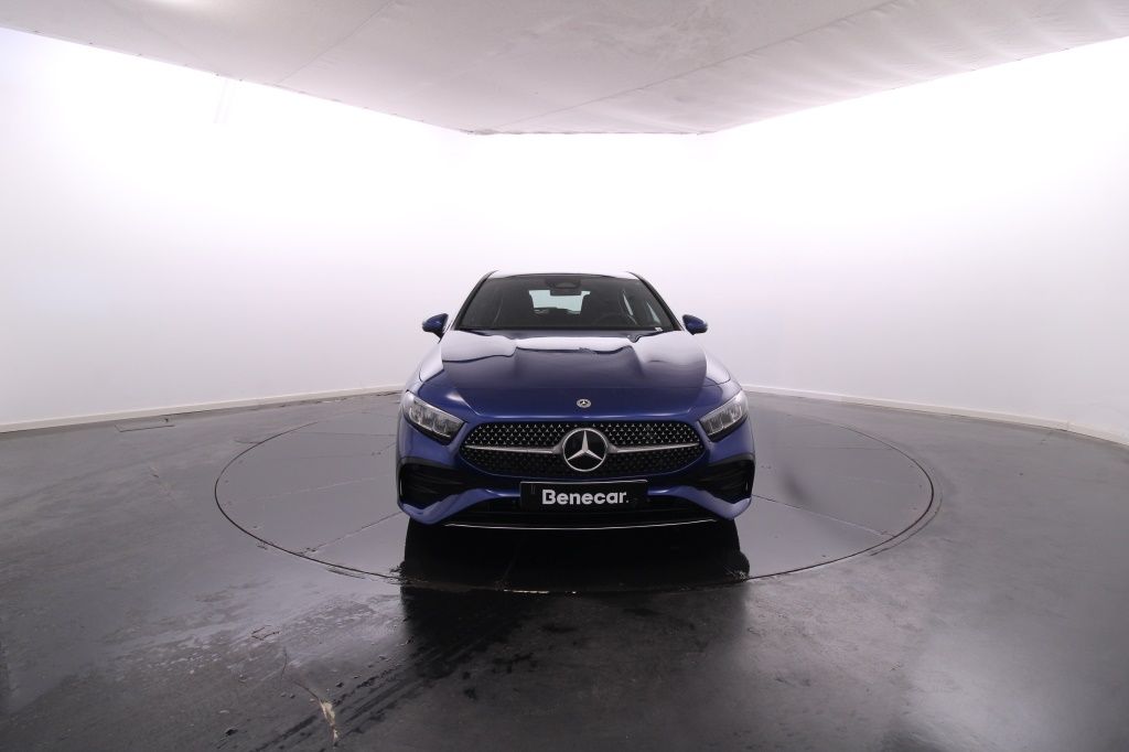 mercedes-benz-classe-a-2024-hibrido-1332cc