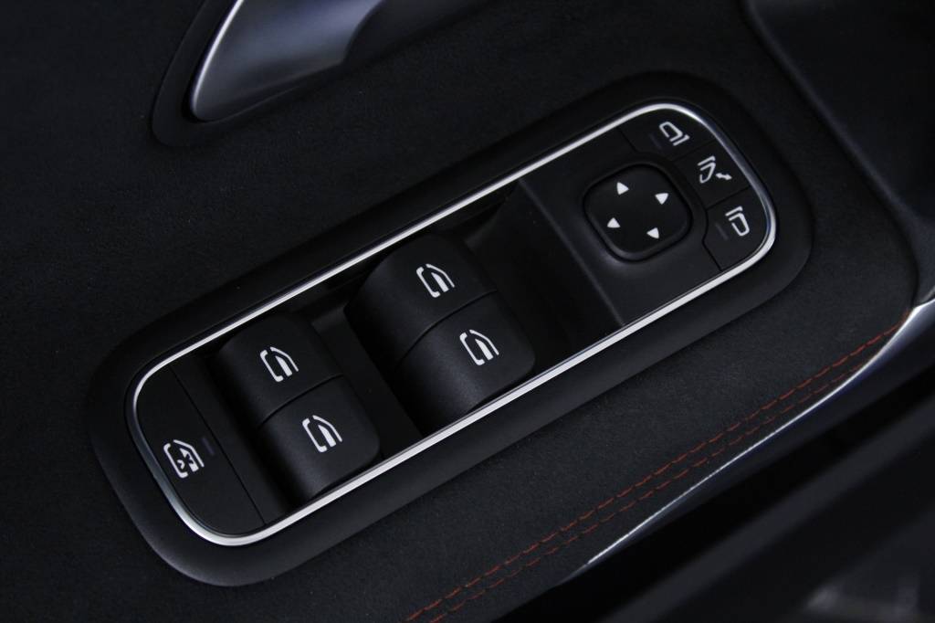 mercedes-benz-classe-a-2024-hibrido-1332cc