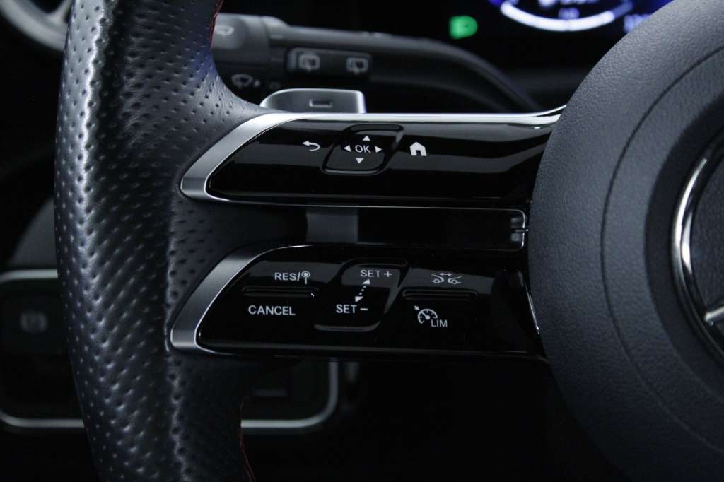 mercedes-benz-classe-a-2024-hibrido-1332cc