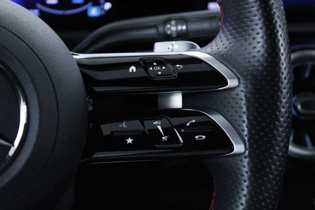 mercedes-benz-classe-a-2024-hibrido-1332cc