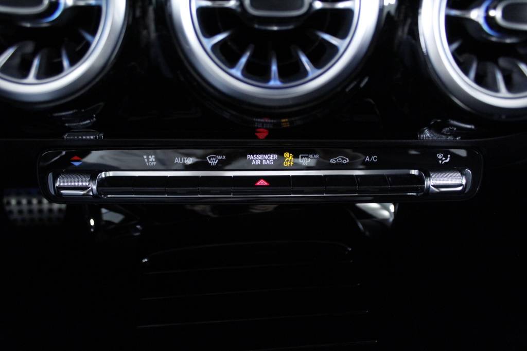 mercedes-benz-classe-a-2024-hibrido-1332cc