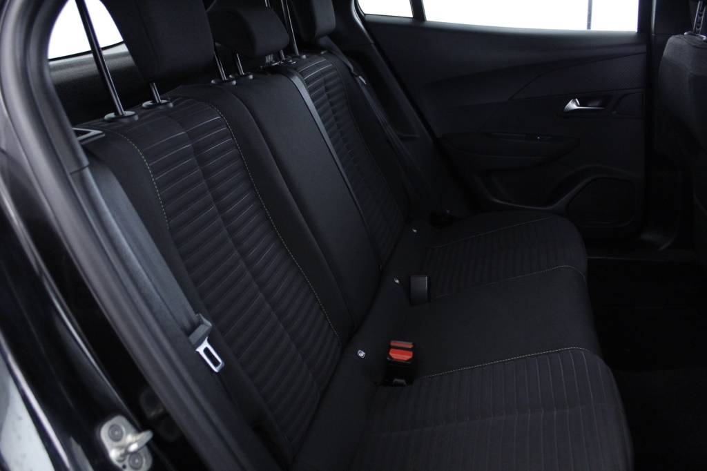 peugeot-2008-2024-gasolina-1199cc