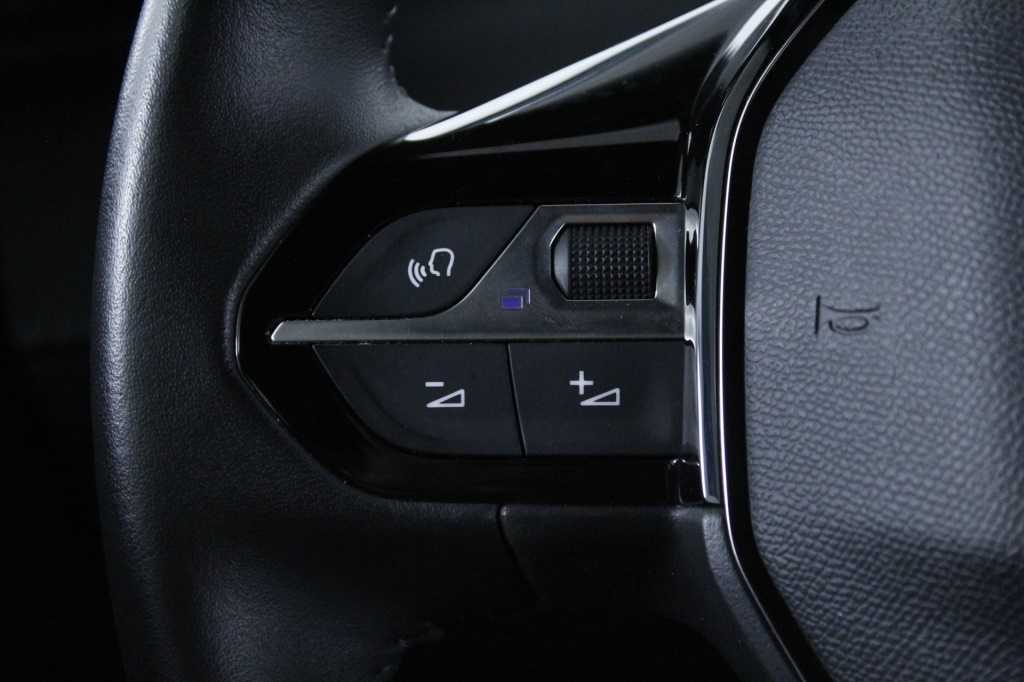peugeot-2008-2024-gasolina-1199cc