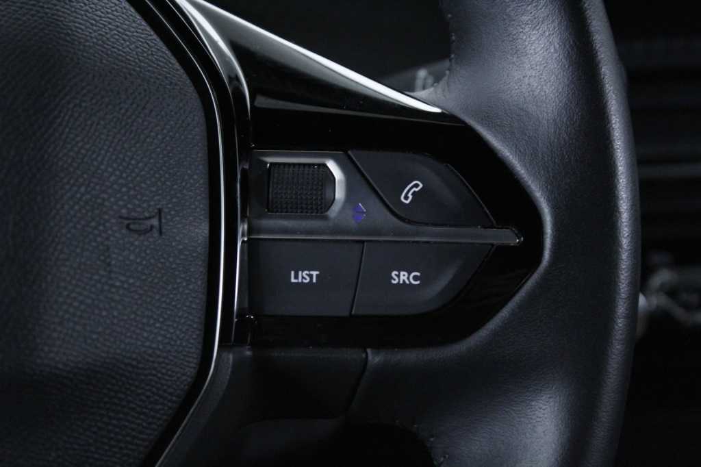 peugeot-2008-2024-gasolina-1199cc