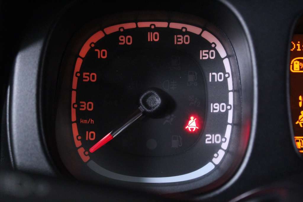 fiat-panda-2022-hibrido-999cc