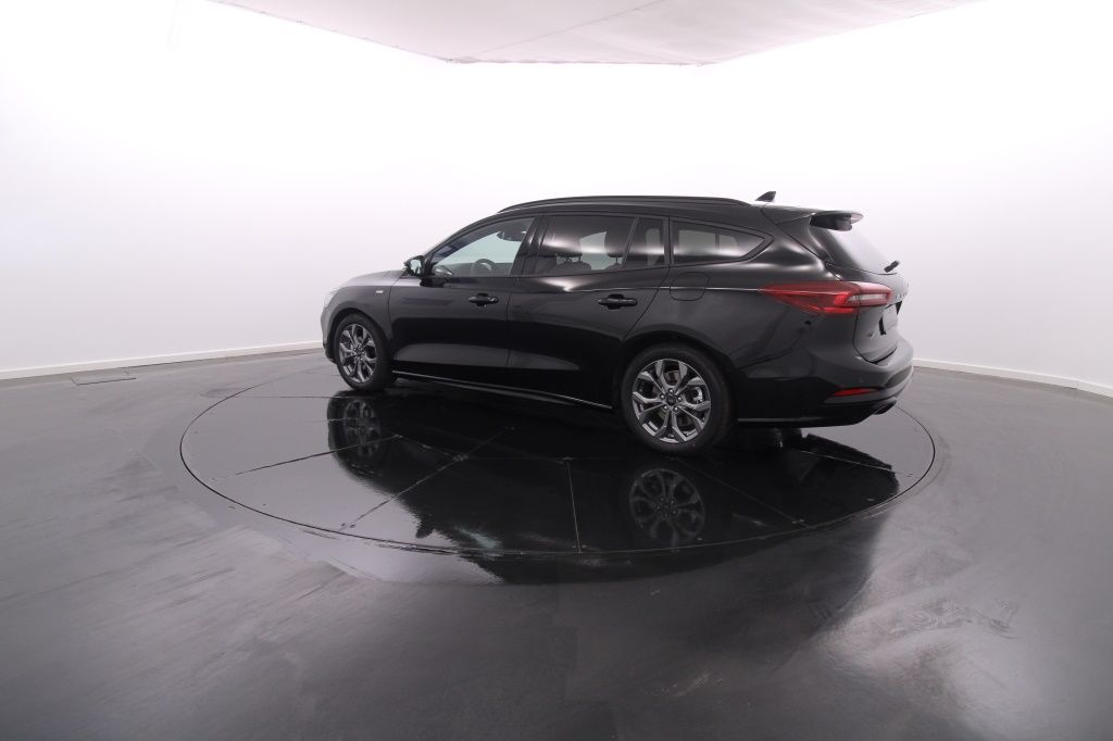 ford-focus-sw-2023-diesel-1499cc
